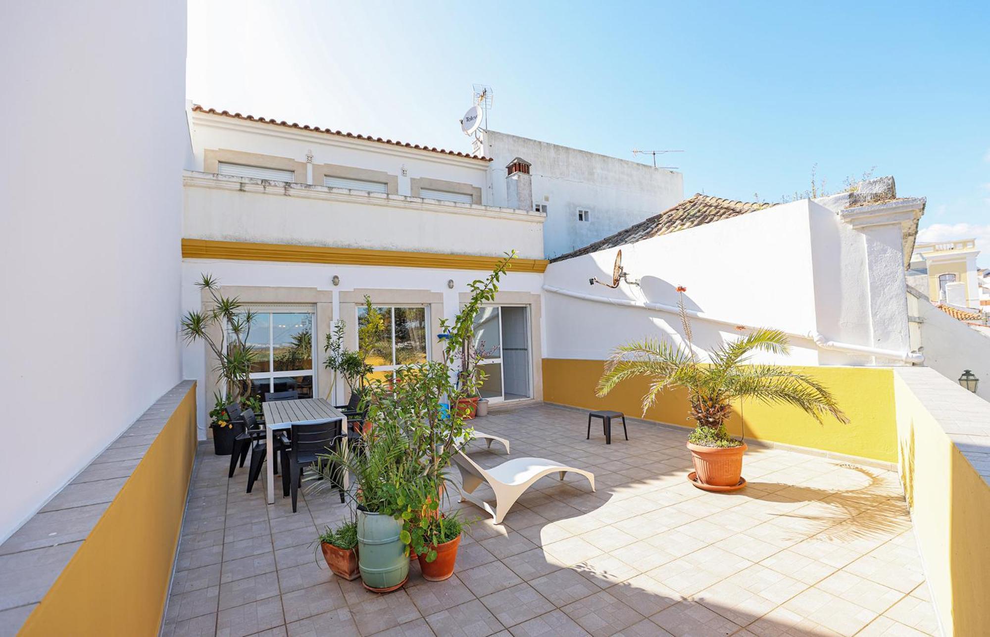 Apartment C25 - Town Center In